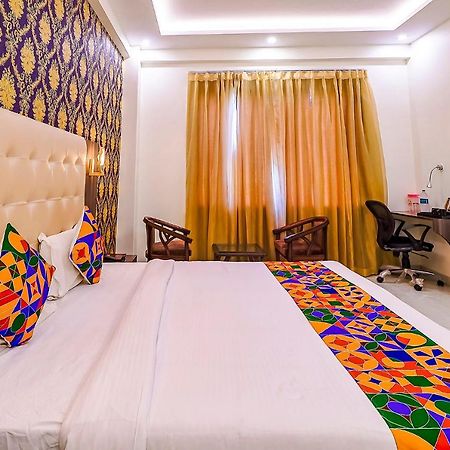 Fabhotel Swess Grand Agra  Buitenkant foto