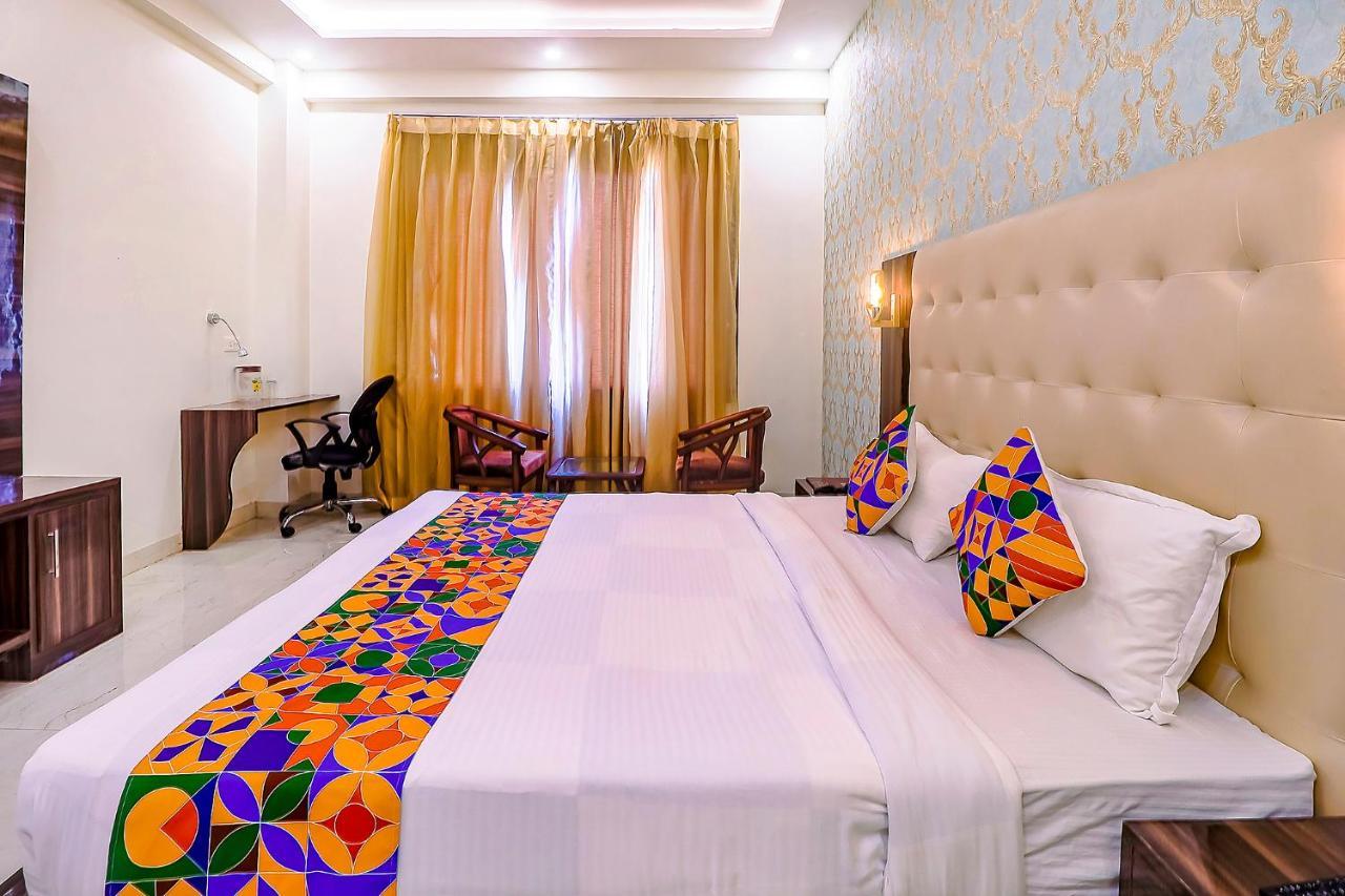 Fabhotel Swess Grand Agra  Buitenkant foto
