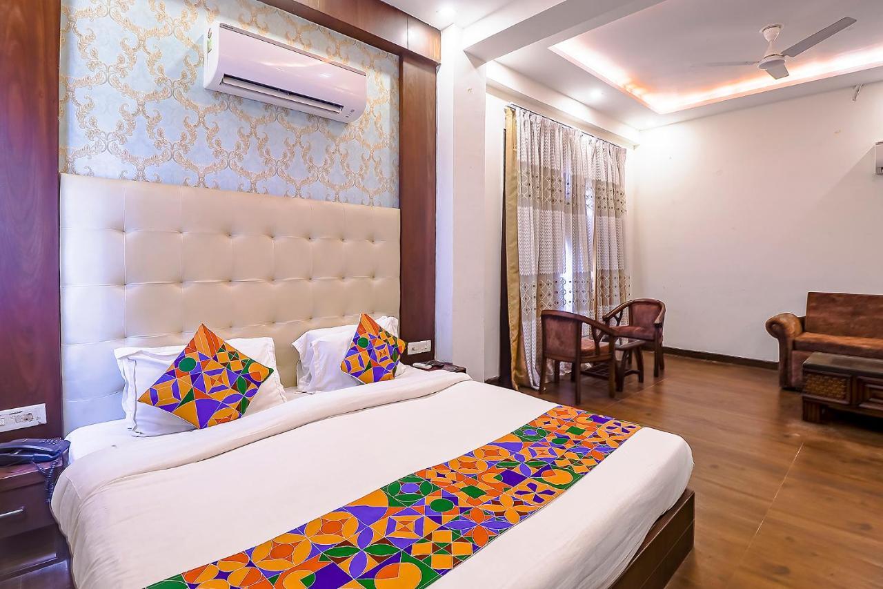 Fabhotel Swess Grand Agra  Buitenkant foto