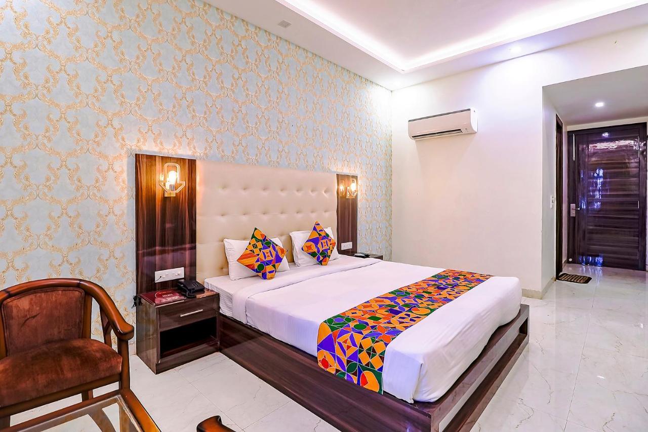 Fabhotel Swess Grand Agra  Buitenkant foto