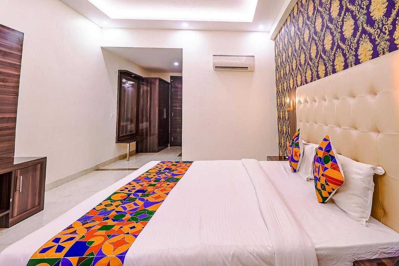 Fabhotel Swess Grand Agra  Buitenkant foto
